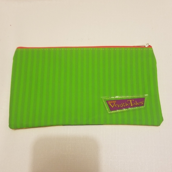 Adorable NWOT VeggieTales clutch purse - Picture 2 of 4